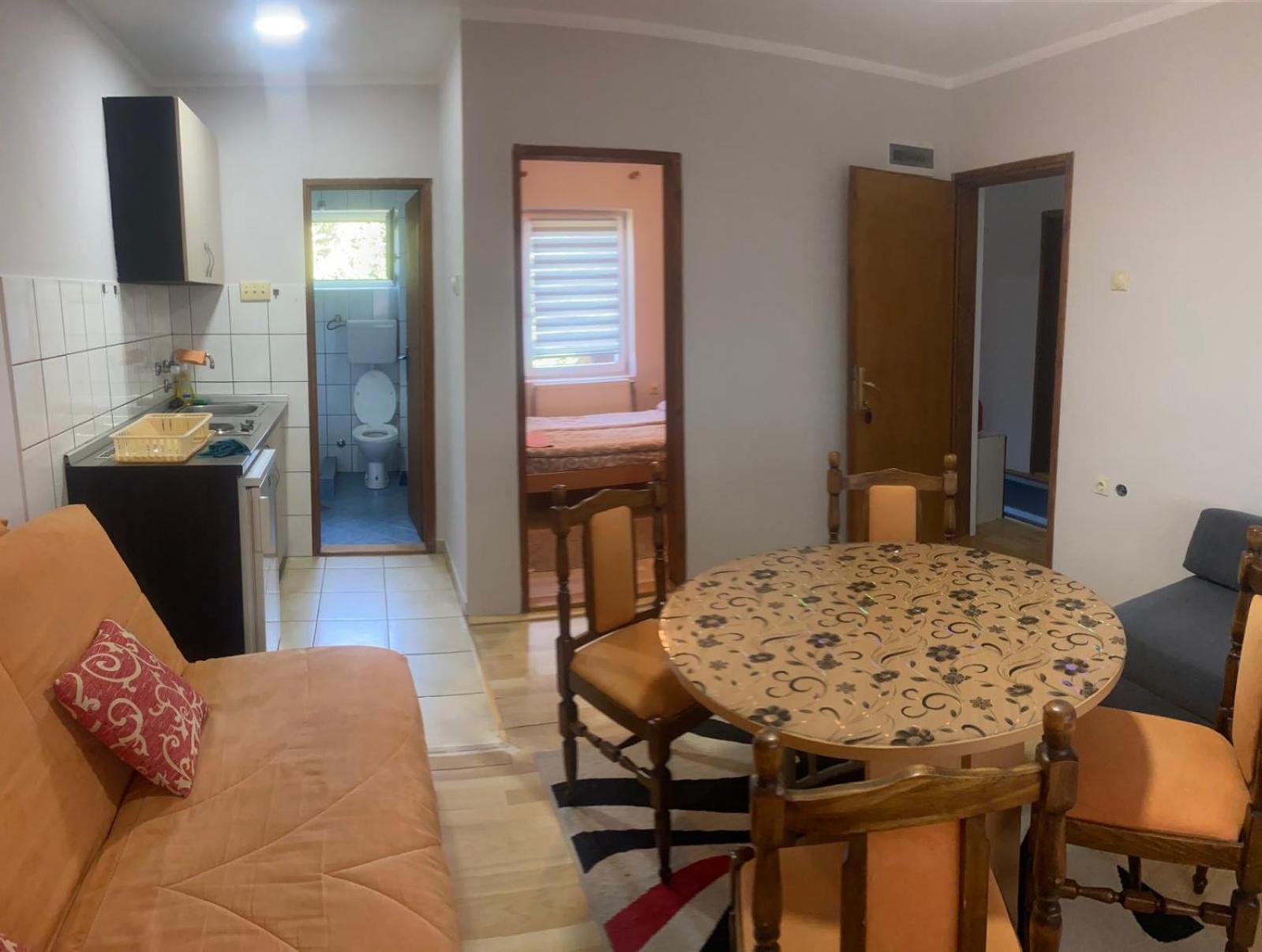 Nais Apartment
