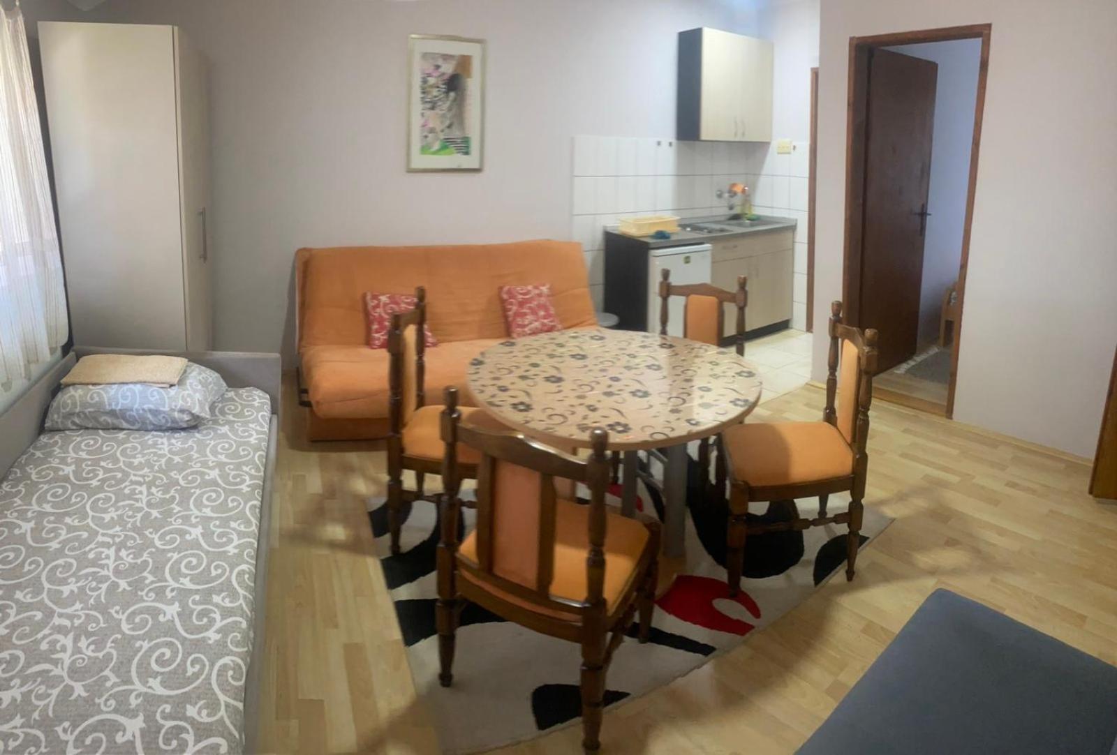 Apartment Nais *