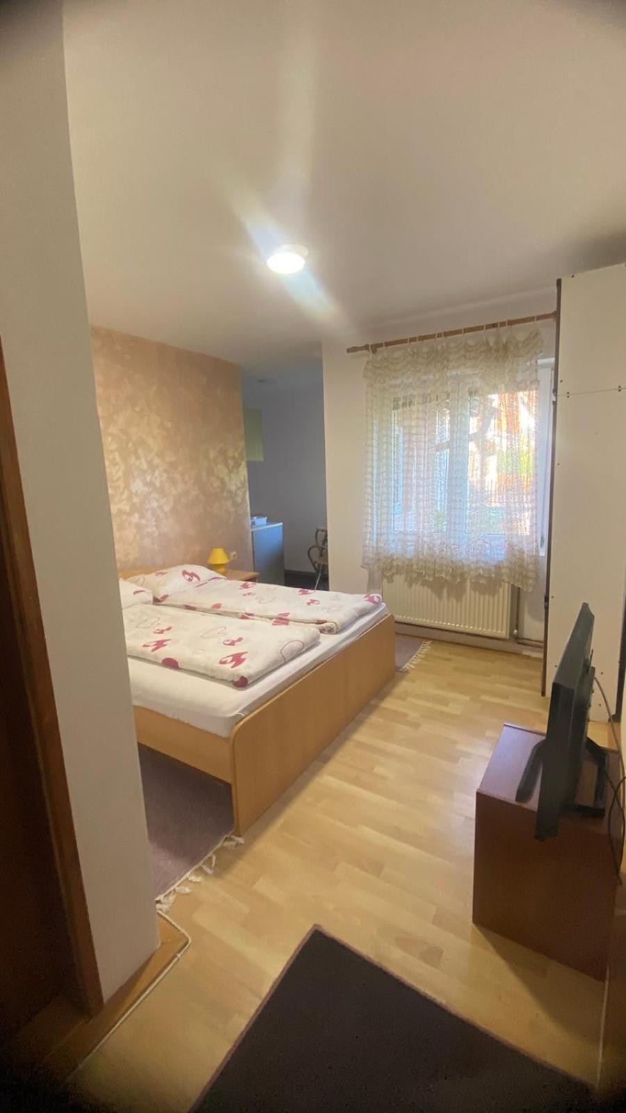 Nais Apartment *